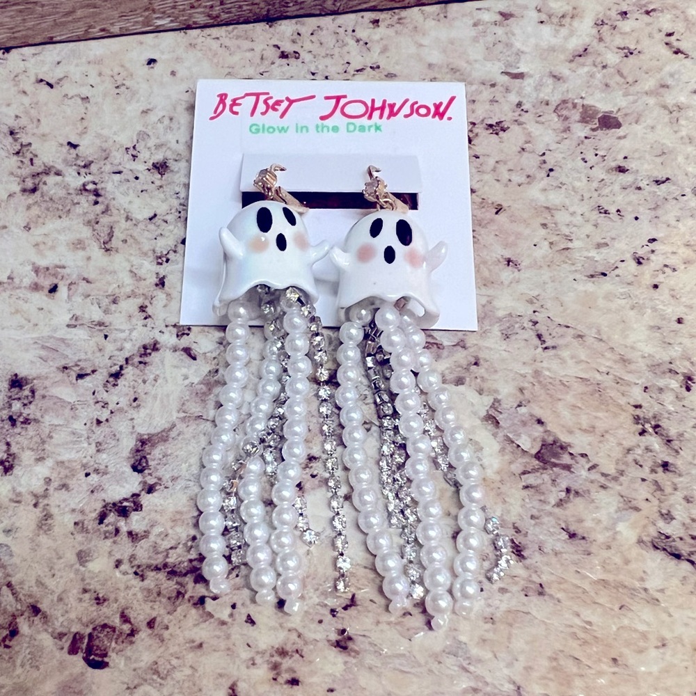 BETSEY JOHNSON Glow in the Dark Dangling Ghost Lever-back Earrings NWT